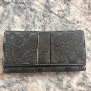 Small Coach wallet/cardholder.